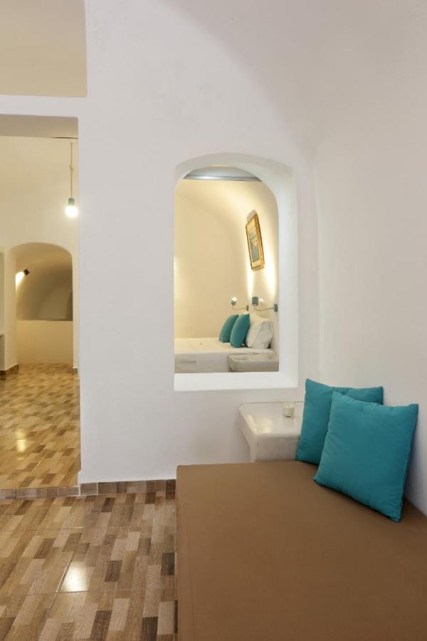 Church And Cave - Santorini Private Residences Месарія Екстер'єр фото