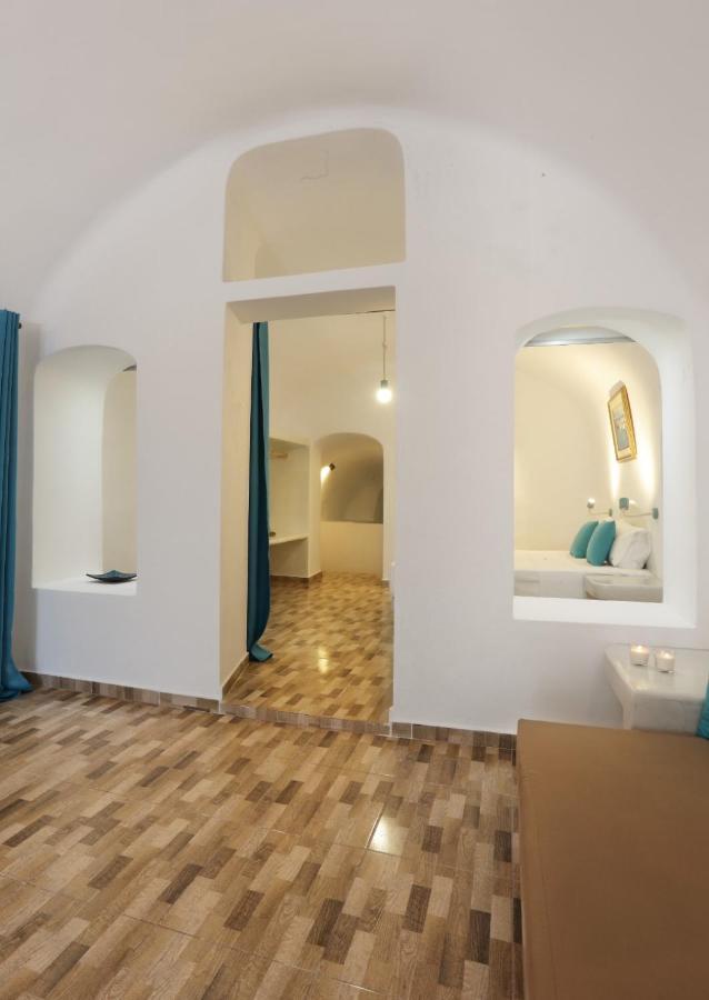 Church And Cave - Santorini Private Residences Месарія Екстер'єр фото