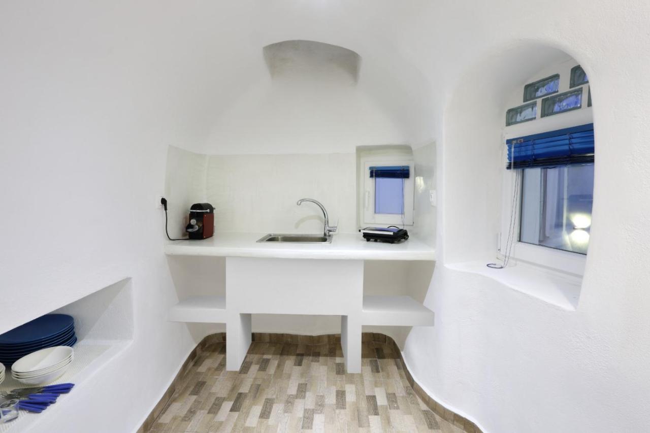 Church And Cave - Santorini Private Residences Месарія Екстер'єр фото