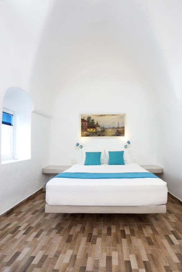 Church And Cave - Santorini Private Residences Месарія Екстер'єр фото