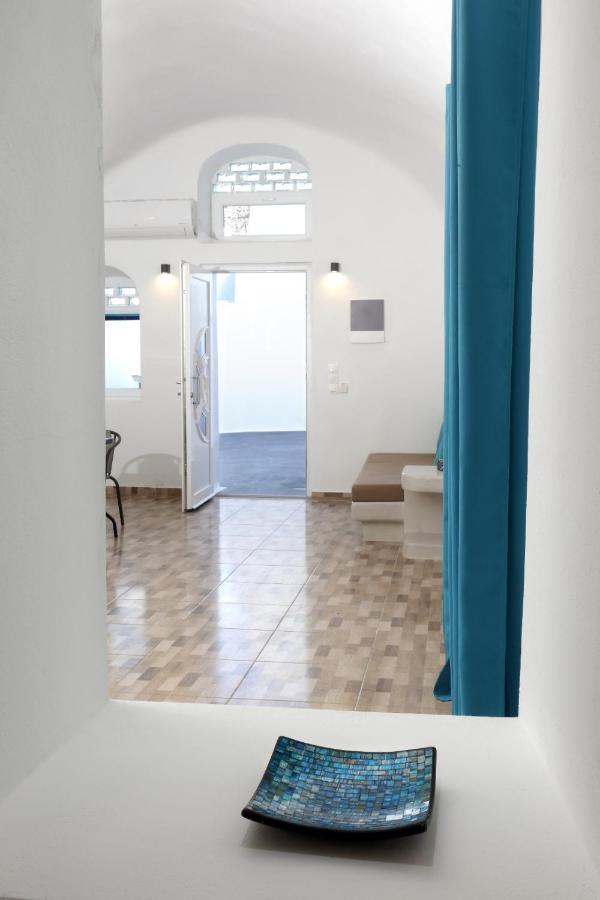 Church And Cave - Santorini Private Residences Месарія Екстер'єр фото