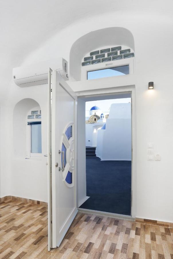 Church And Cave - Santorini Private Residences Месарія Екстер'єр фото
