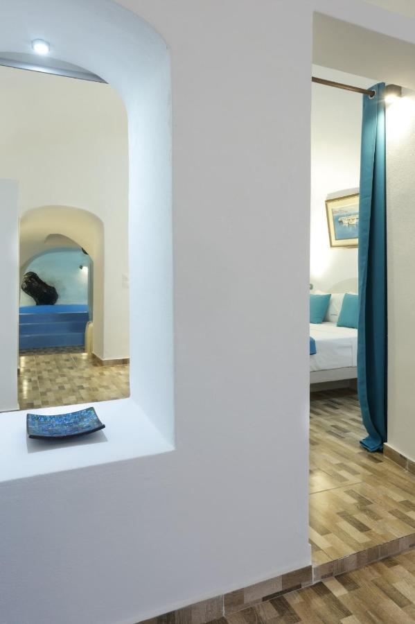 Church And Cave - Santorini Private Residences Месарія Екстер'єр фото