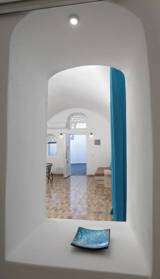 Church And Cave - Santorini Private Residences Месарія Екстер'єр фото